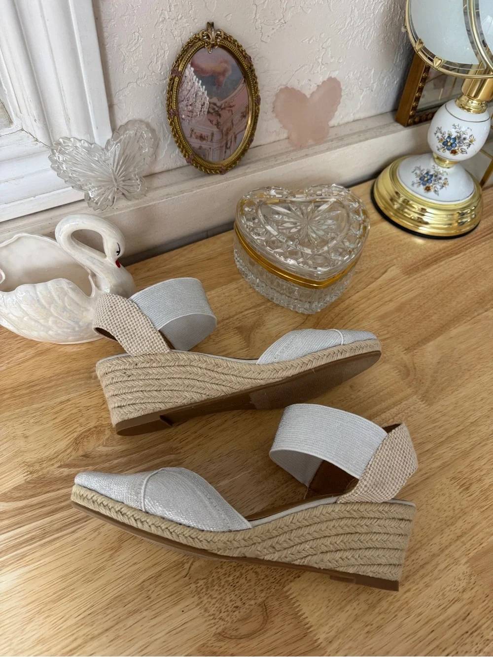 Comfortview shimmer espadrille wedge sandals size 9.5 stretchy comfort straps